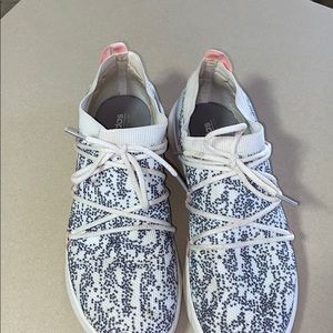 Adidas Cloud foam Tennis Shoes